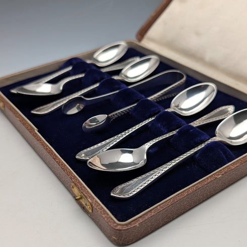 1910 British antique sterling silver tea spoons and sugar tongs set, 6 pieces, 100g, case included, Joseph Rodgers & Sons