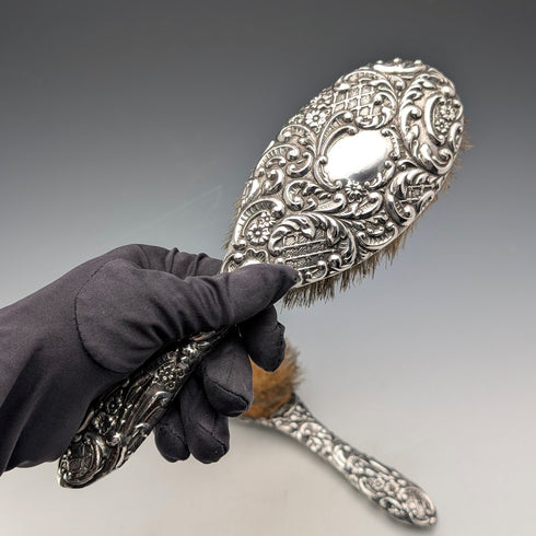 1910年 英国アンティーク 純銀装飾ハンドル ヘアブラシペア J&R Griffin