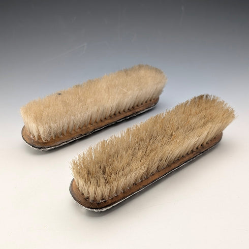 1908年 英国アンティーク 純銀装飾ハンドル 洋服ブラシペア J&R Griffin