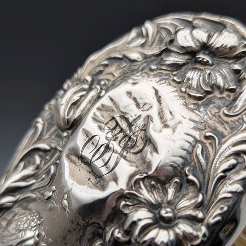 Circa 1900 American antique pure silver Art Nouveau decoration hairbrush and hand mirror Foster & Bailey