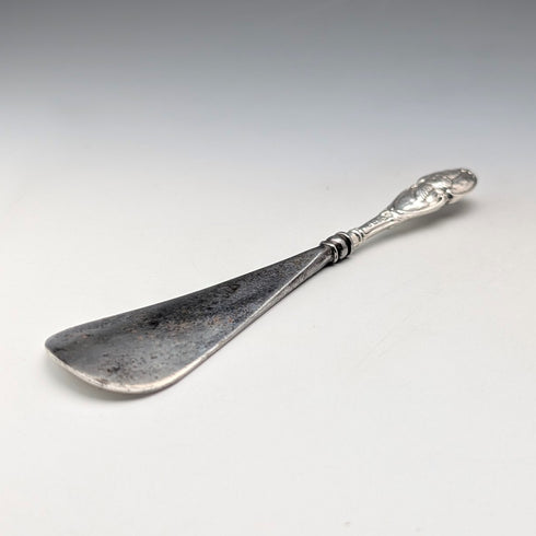 1905 British antique pure silver handled shoehorn by Henry Matthews