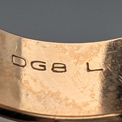 1962 British Vintage Jewelry K9 Gold Ring 6.2g (size 11.5)