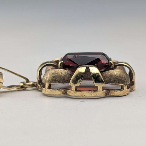 Collar con colgante de piedra roja chapado en oro vintage