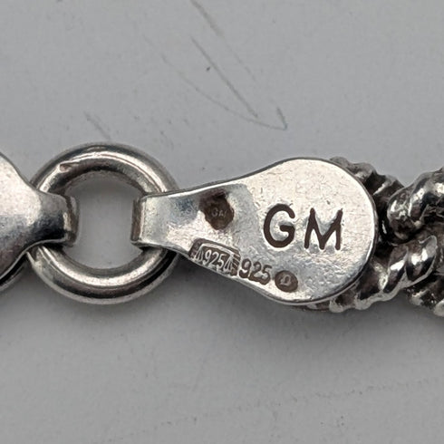 1977 年英國純銀禧年錠吊墜,51 克,搭配純銀扭鏈項鍊,J&D