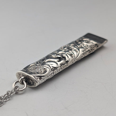 1902年 英国アンティーク フローラル装飾 純銀製ホイッスル William Manton チェーン付