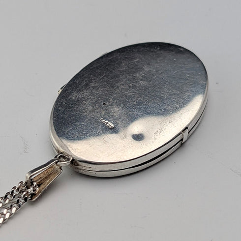 Colgante relicario vintage de plata de ley en forma ovalada, con cadena de plata de ley, 7 g en total