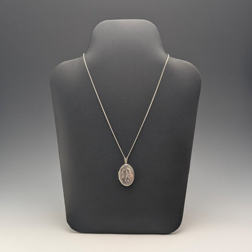 Colgante relicario vintage de plata de ley en forma ovalada, con cadena de plata de ley, 7 g en total