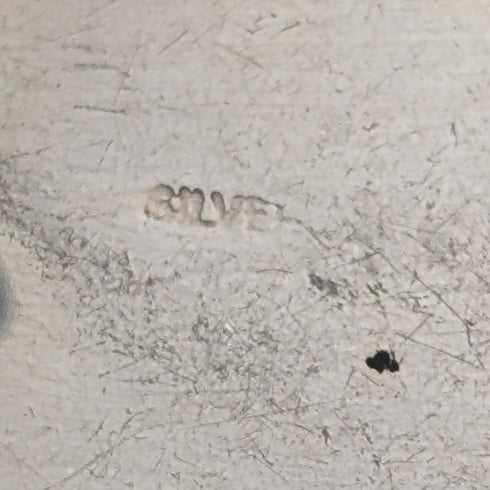 復古純銀橢圓形小盒吊墜,搭配純銀項鍊,總重 7 克