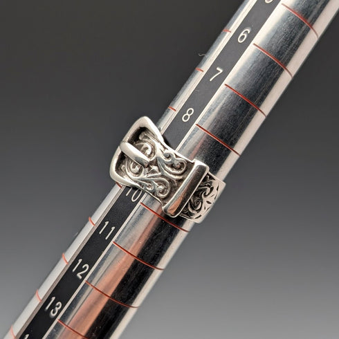 1971年 英国ヴィンテージ ヴィクトリアンデザイン 純銀製リング (9号)指輪