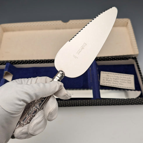 1973 British Vintage Sterling Silver Handle Cake Slicer & Bread Knife Harrison Brothers