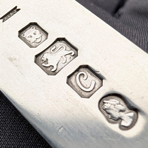 1977 British pure silver jubilee ingot pendant, 29.8g, with pure silver necklace, A&AJ