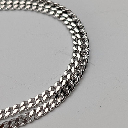 1977 British pure silver jubilee ingot pendant, 29.8g, with pure silver necklace, A&AJ