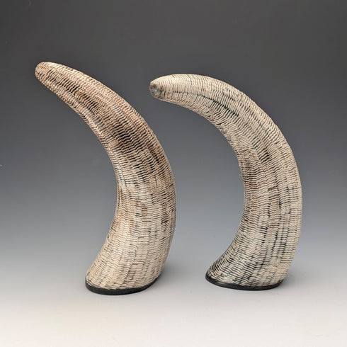 ヴィンテージ ホーン製 うろこ装飾 オブジェペア 置物