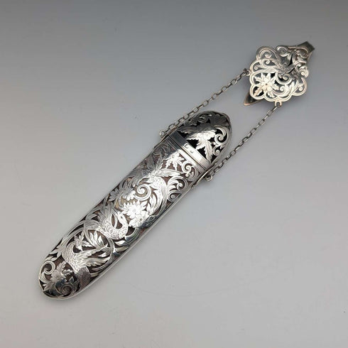 1897 年英國古董純銀城堡漆眼鏡盒,喬治尤金
