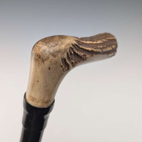 19 世紀晚期英國古董黑色桿手杖,配馬尺,鹿角手柄,93 厘米
