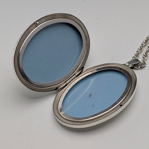 英國復古純銀橢圓形小盒吊飾搭配純銀項鍊,總重 20 克,JAM