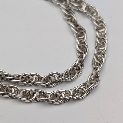 英國復古純銀橢圓形小盒吊飾搭配純銀項鍊,總重 20 克,JAM