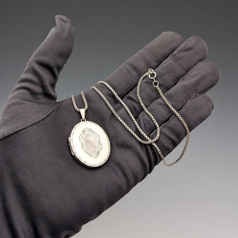 英國復古純銀橢圓形小盒吊飾搭配純銀項鍊,總重 19 克,DJ