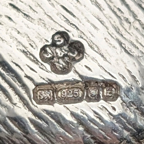 1999年英國復古純銀迷你豬雕像,66克,約翰·西爾萬特和瑪格麗特·瓊斯