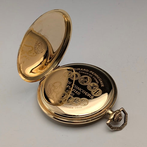 Girard-Perregaux pocket watch, circa 1930, 18K gold, hunter case, good working condition, with leather box.