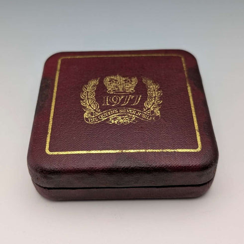 1977 Queen Elizabeth II Silver Jubilee Medal, Pure Silver & Gold Plated, Birmingham & Mint, with Case