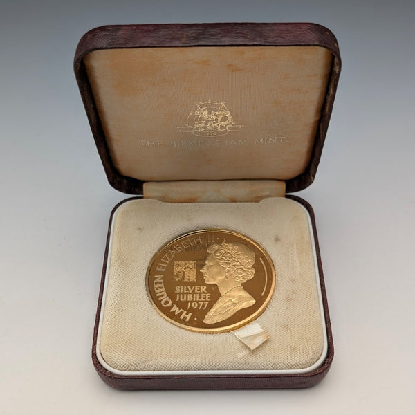 1977 Queen Elizabeth II Silver Jubilee Medal, Pure Silver & Gold Plated, Birmingham & Mint, with Case