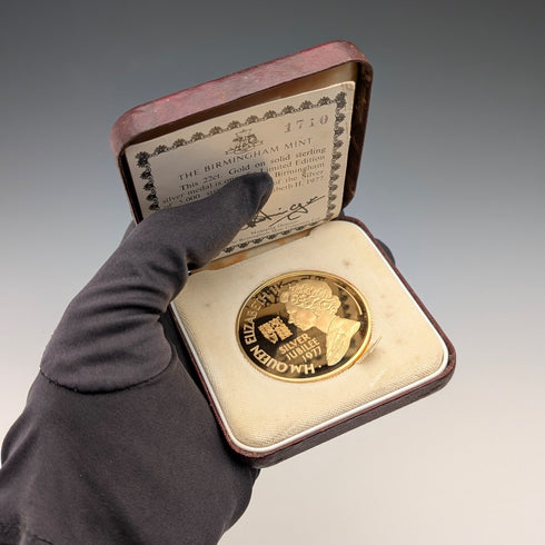 1977年 英国エリザベス2世女王 シルバージュビリー 純銀&金メッキメダル Birmingham&Mint ケーツ付