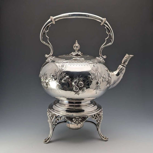 約 1900 年英國古董銀盤茶壺套裝,由 WW Harrison & Co. 製造。