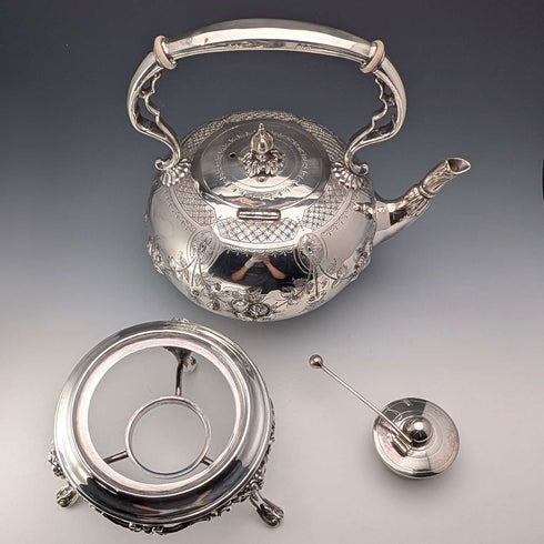 約 1900 年英國古董銀盤茶壺套裝,由 WW Harrison & Co. 製造。