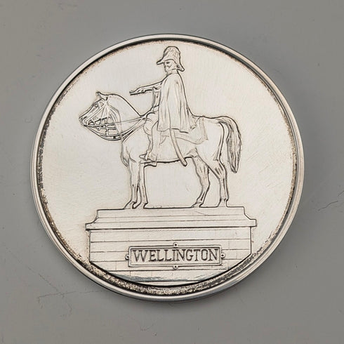 1982年 英国アルダーショット軍事歴史財団 純銀記念メダル Tower Mint ケース付