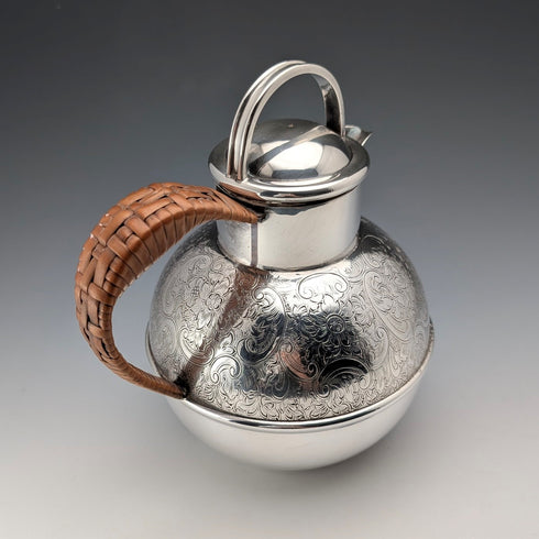 Vintage British silver plate 1.5 pint jersey jug