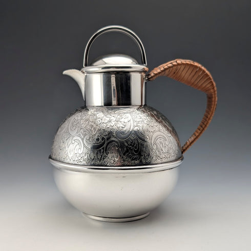 Vintage British silver plate 1.5 pint jersey jug