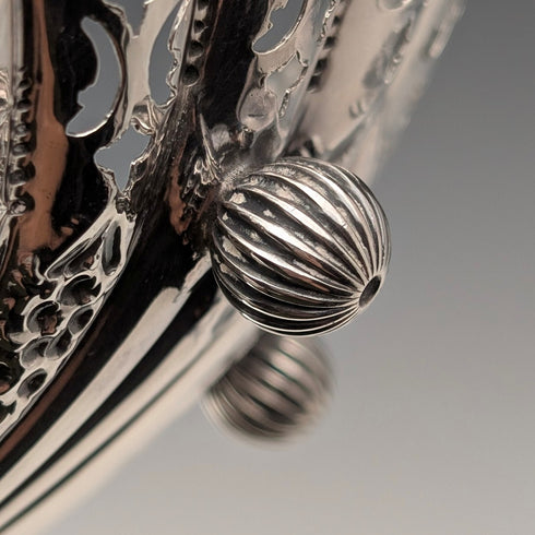 1911年 英国アンティーク 純銀製 シェル型脚付き ボンボンディッシュ 90g Atkin Brothers