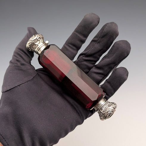 英国アンティーク 800シルバー蓋 ルビーレッドガラス ダブルエンド 携帯用香水瓶