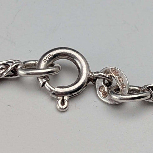 1977, UK, sterling silver, oval pendant with sterling silver necklace, total weight 22.4g