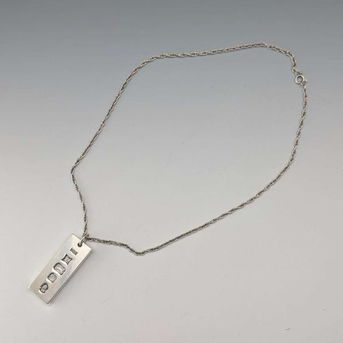 1977 British Sterling Silver Jubilee Ingot Pendant with Sterling Silver Necklace, Total 36g