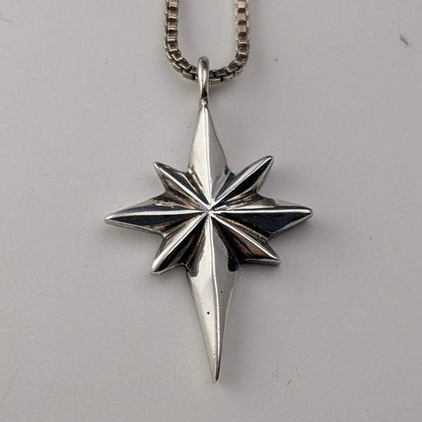 Vintage Sterling Silver Star Pendant with Sterling Silver Necklace, Total 8g