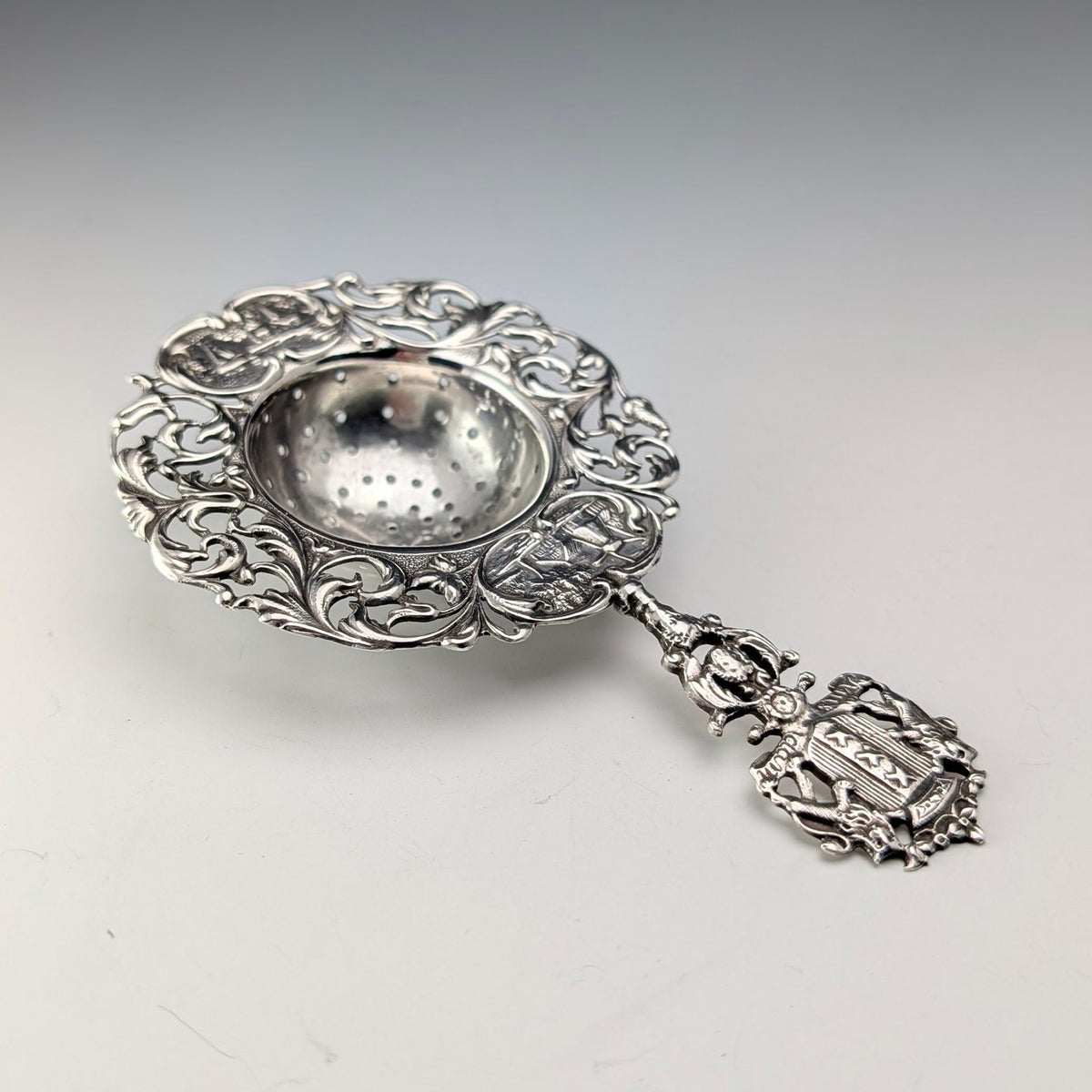 1920年 オランダアンティーク シルバー製ティーストレーナー 31g