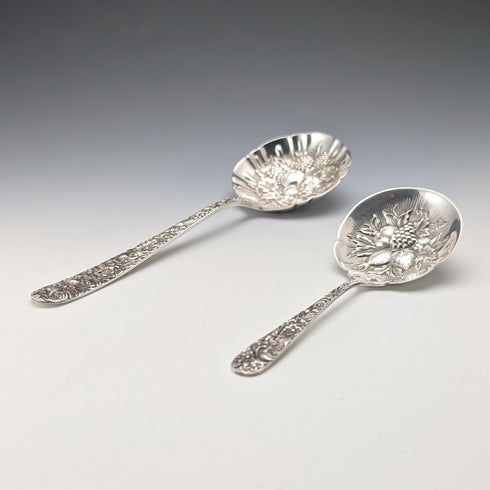 Pair of antique American sterling silver berry spoons, large and small, total weight 111g, S. Kirk & Son.