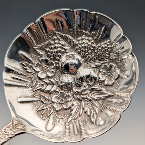 Pair of antique American sterling silver berry spoons, large and small, total weight 111g, S. Kirk & Son.