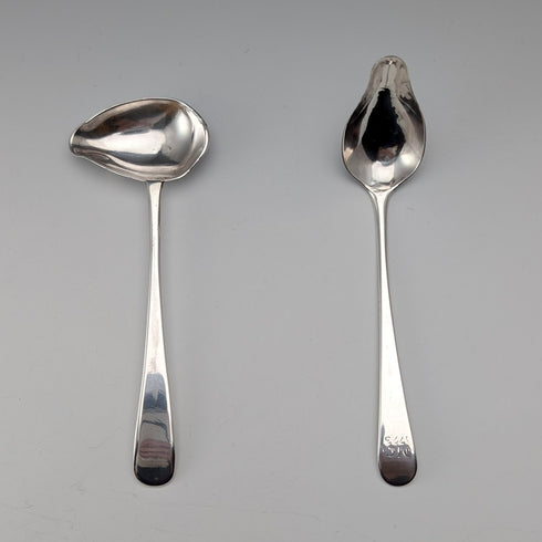 Pair of antique British sterling silver baby feeder spoons, total weight 22g.