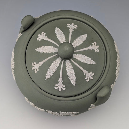 英国ヴィンテージ ウェッジウッド グリーンジャスパーウェア製 蓋付きシュガーボウル