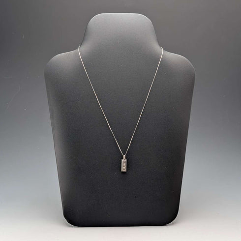 1979 UK Vintage Sterling Silver Small Ingot Pendant with Sterling Silver Necklace Total 4.4g