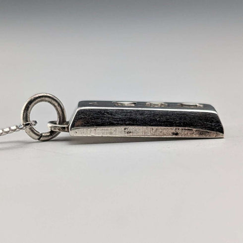 1979 UK Vintage Sterling Silver Small Ingot Pendant with Sterling Silver Necklace Total 4.4g