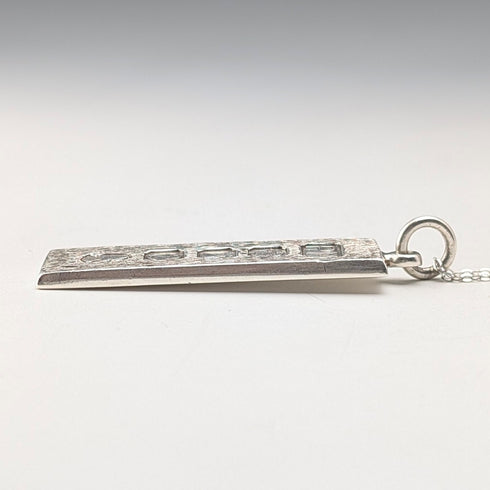 1977年 英国ブリタニアシルバー製 ジュビリーインゴットペンダント 純銀ネックレス付 計14.3g