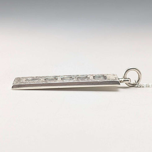 1977 British Britannia Silver Jubilee Ingot Pendant with Pure Silver Necklace Total 14.3g