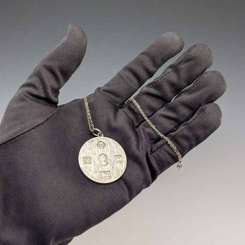 1977 UK Sterling Silver Jubilee Medal Pendant with Sterling Silver Necklace Total 15.9g