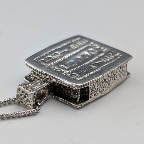 1977年 英国 純銀製 ジュビリーペンダント 純銀ネックレス付 計19.7g