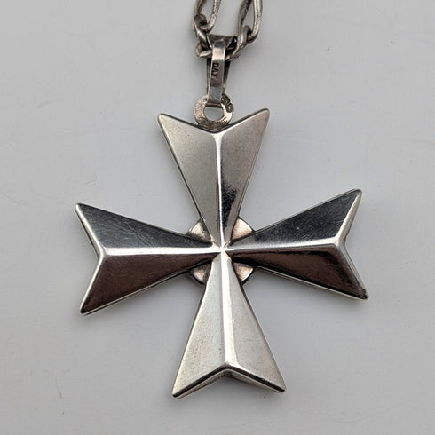 英国ヴィンテージ 純銀製マルタ十字型ペンダント 純銀ネックレス付き 計14.3g