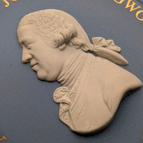 英国 ウェッジウッド ジャスパーウェア製 J.ウェッジウッド生誕250年記念プレート 直径21cm